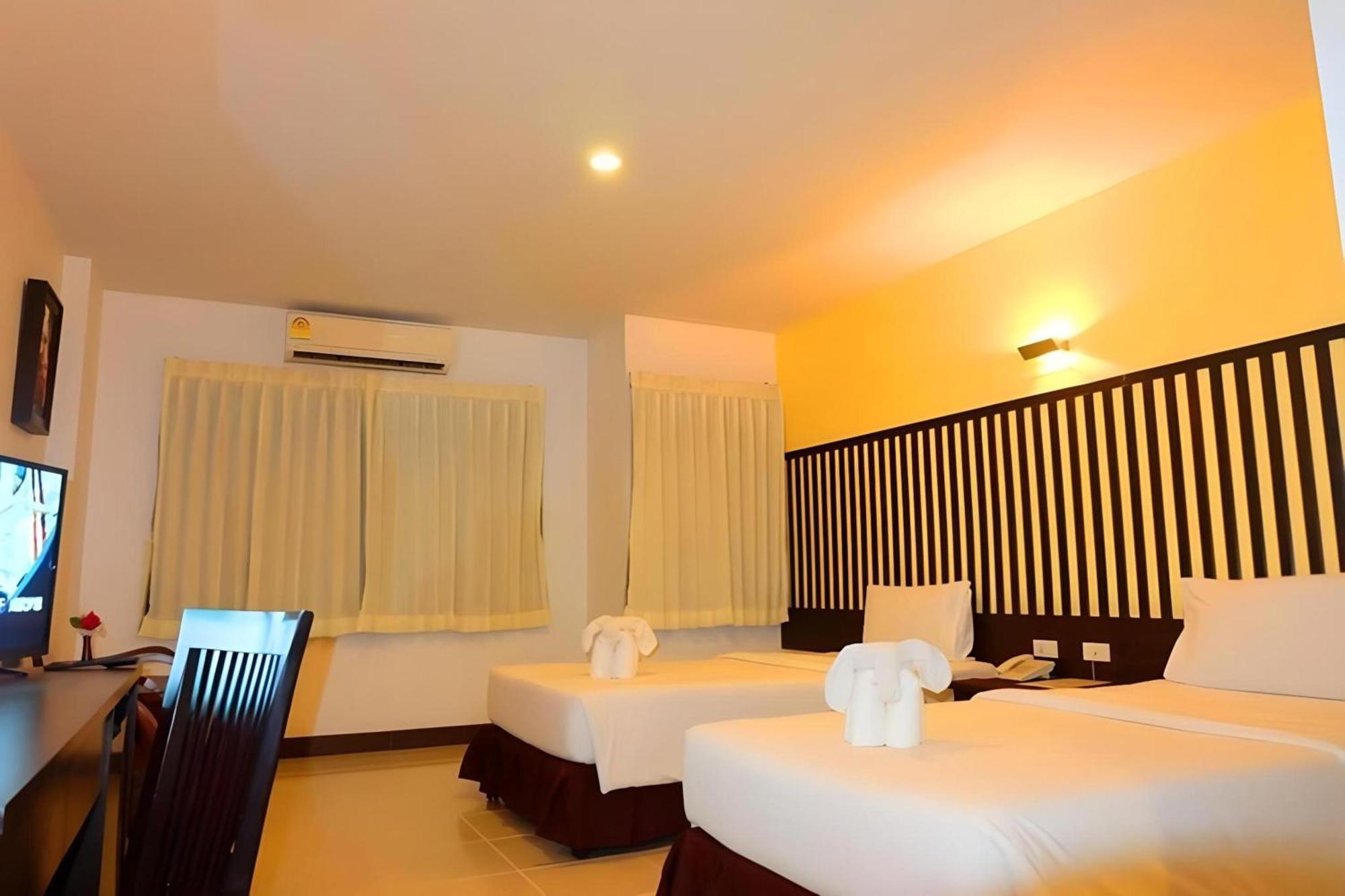 Hotel J A