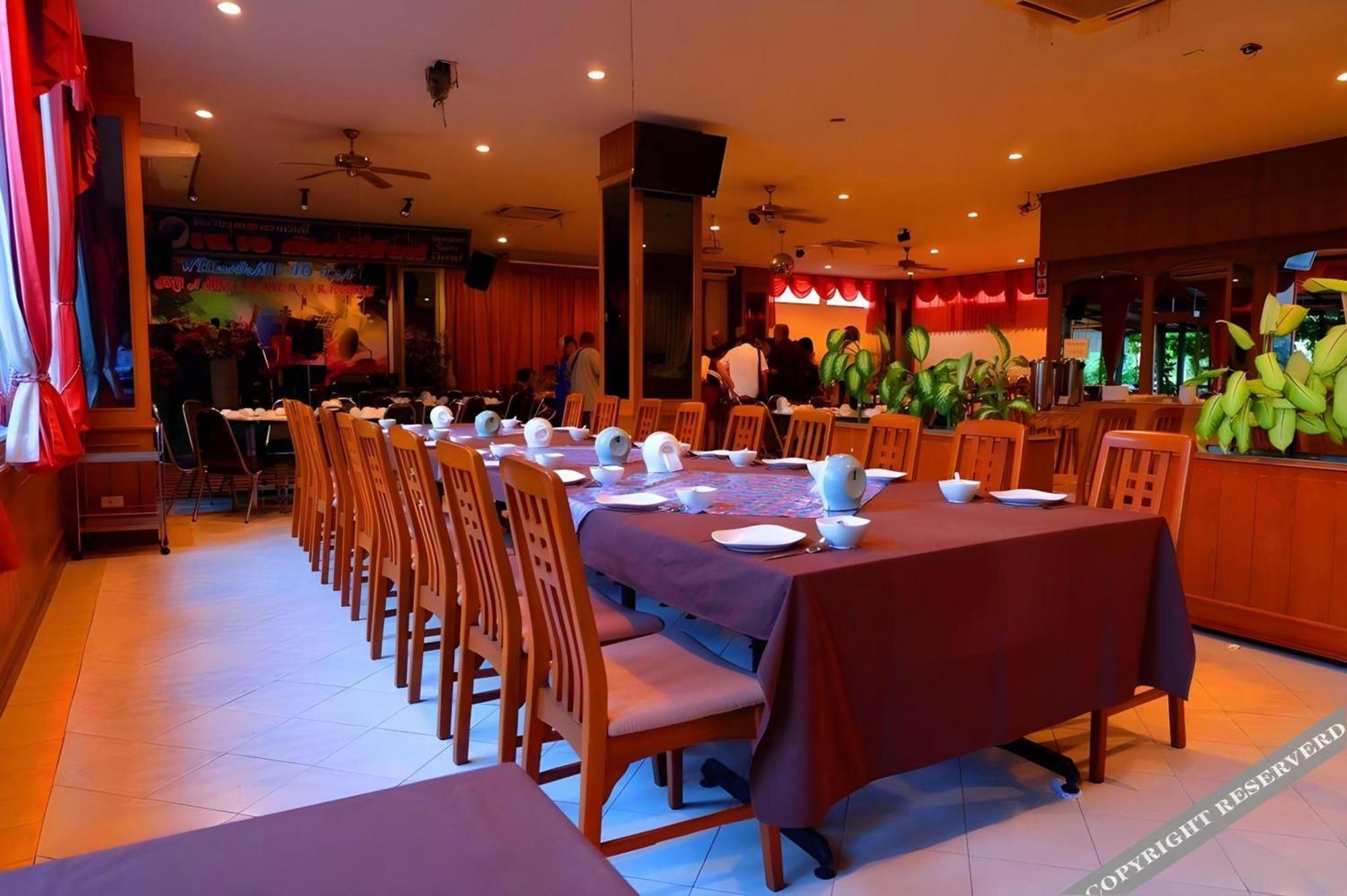 J A Hotel 5*