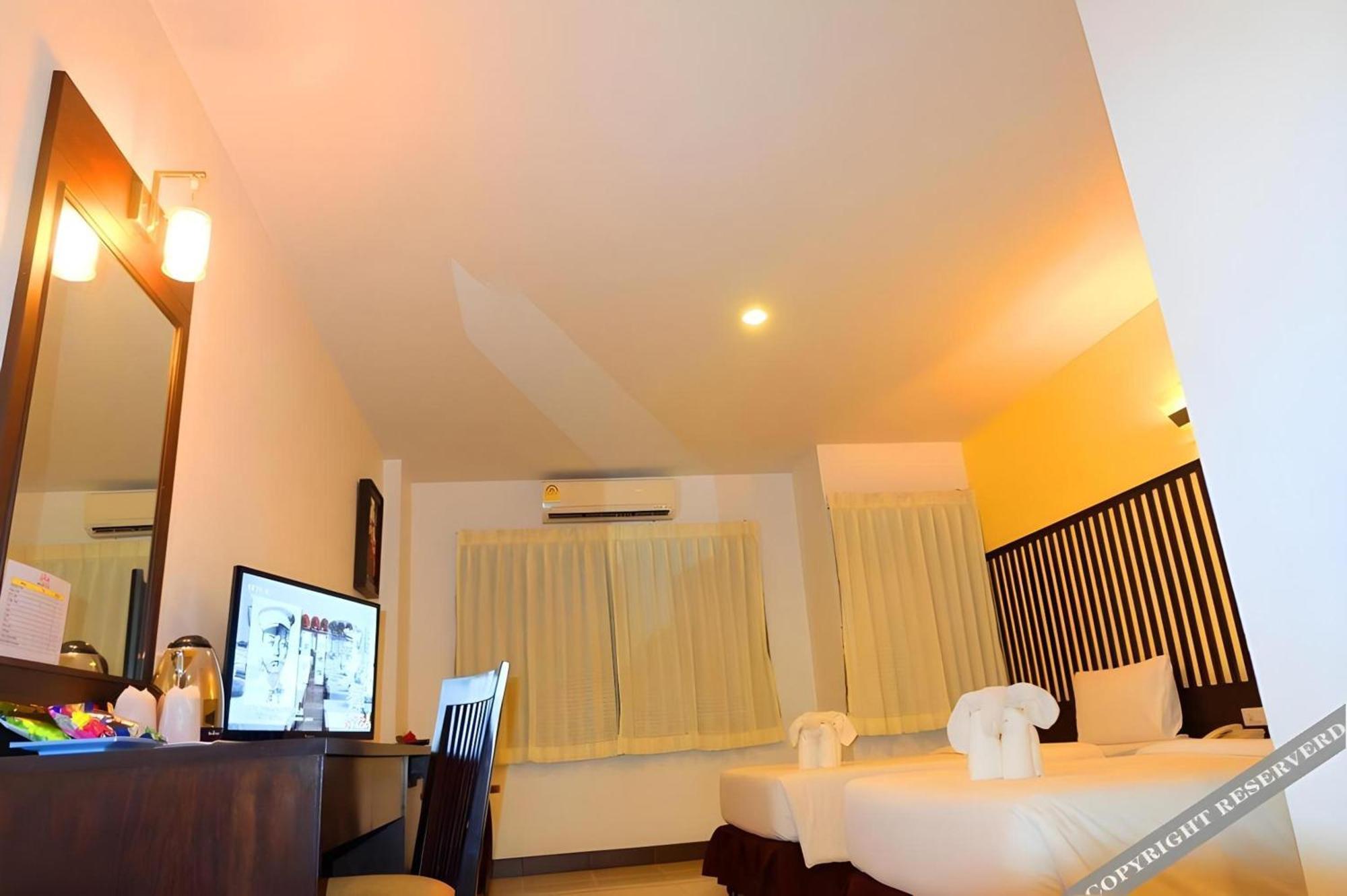 Hotel J A 5*